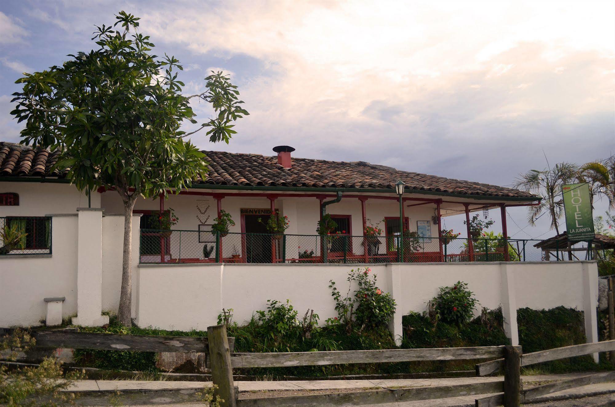 Eco Lodge La Juanita La Linda المظهر الخارجي الصورة
